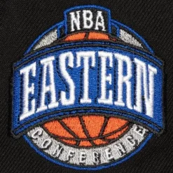 Mitchell & Ness Snapback-Conference Patch Snapback Hwc Detroit Pistons