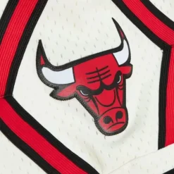 Men Mitchell & Ness Shorts-Cream Swingman Shorts Chicago Bulls 1997