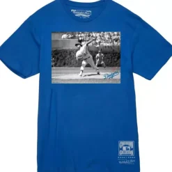Men Mitchell & Ness T-Shirts & Tops-Fernando V. Bw Photo Tee Los Angeles Dodgers Fernando Valenzuela