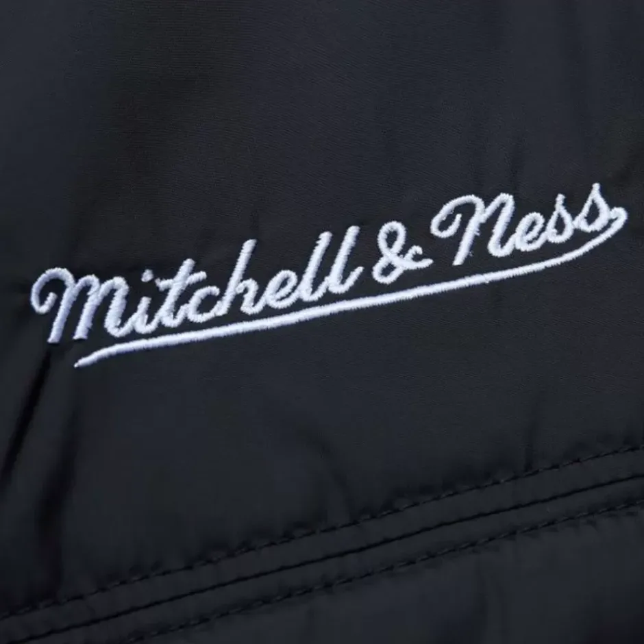 Men Mitchell & Ness Jackets & Outerwear-In The Clutch Puffer Vest Vintage Logo Oakland Raiders