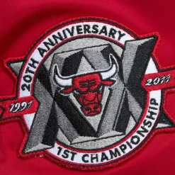 Men Mitchell & Ness Jackets & Outerwear-Lightweight Satin Bomber Vintage Logo Chicago Bulls