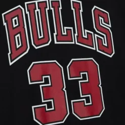 Men Mitchell & Ness T-Shirts & Tops-Name & Number Tee Chicago Bulls 1996-97 Scottie Pippen