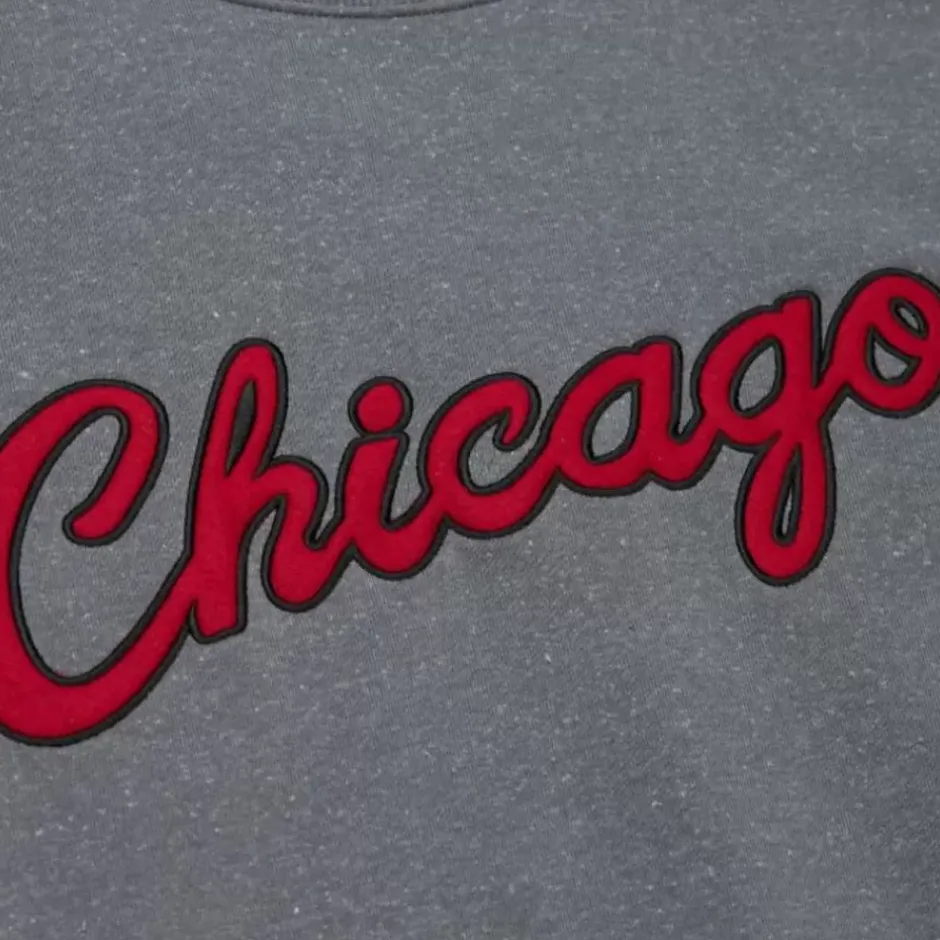 Men Mitchell & Ness Hoodies & Sweatshirts-Snow Washed Fleece Crew Chicago Bulls