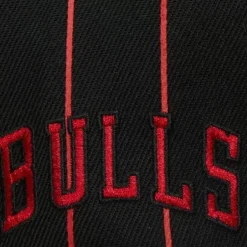 Mitchell & Ness Snapback-Team Pin Snapback Chicago Bulls