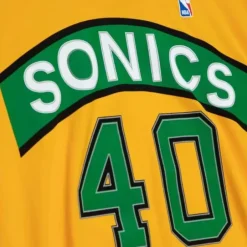 Men Mitchell & Ness T-Shirts & Tops-Traditional Name & Number Tee Seattle Supersonics 1995-96 Shawn Kemp