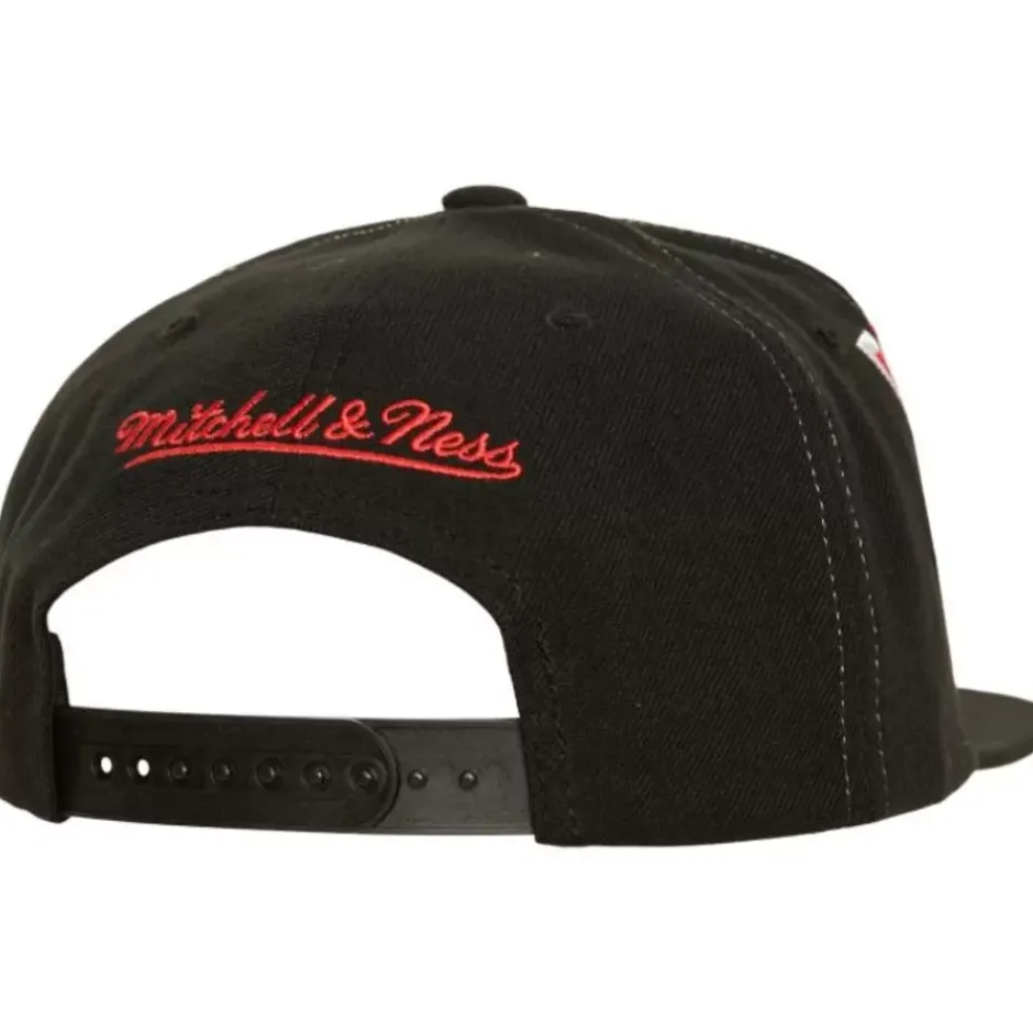 Mitchell & Ness Snapback-Varsity Bust Snapback Chicago Blackhawks