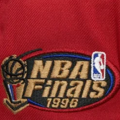 Mitchell & Ness Fitted-Velour Under Fitted Hwc Chicago Bulls