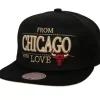 Mitchell & Ness Snapback-With Love Snapback Chicago Bulls